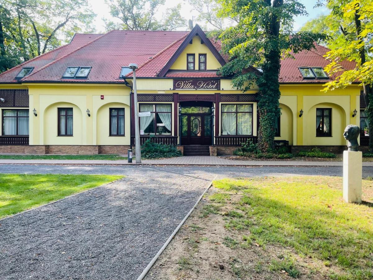 Villa Hotel Дебрецен Екстериор снимка