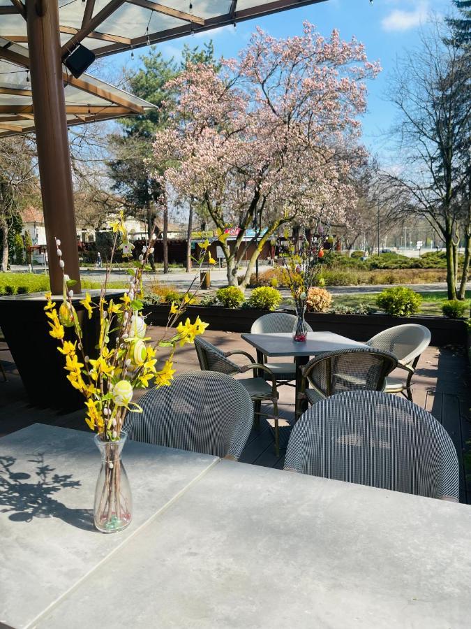 Villa Hotel Дебрецен Екстериор снимка