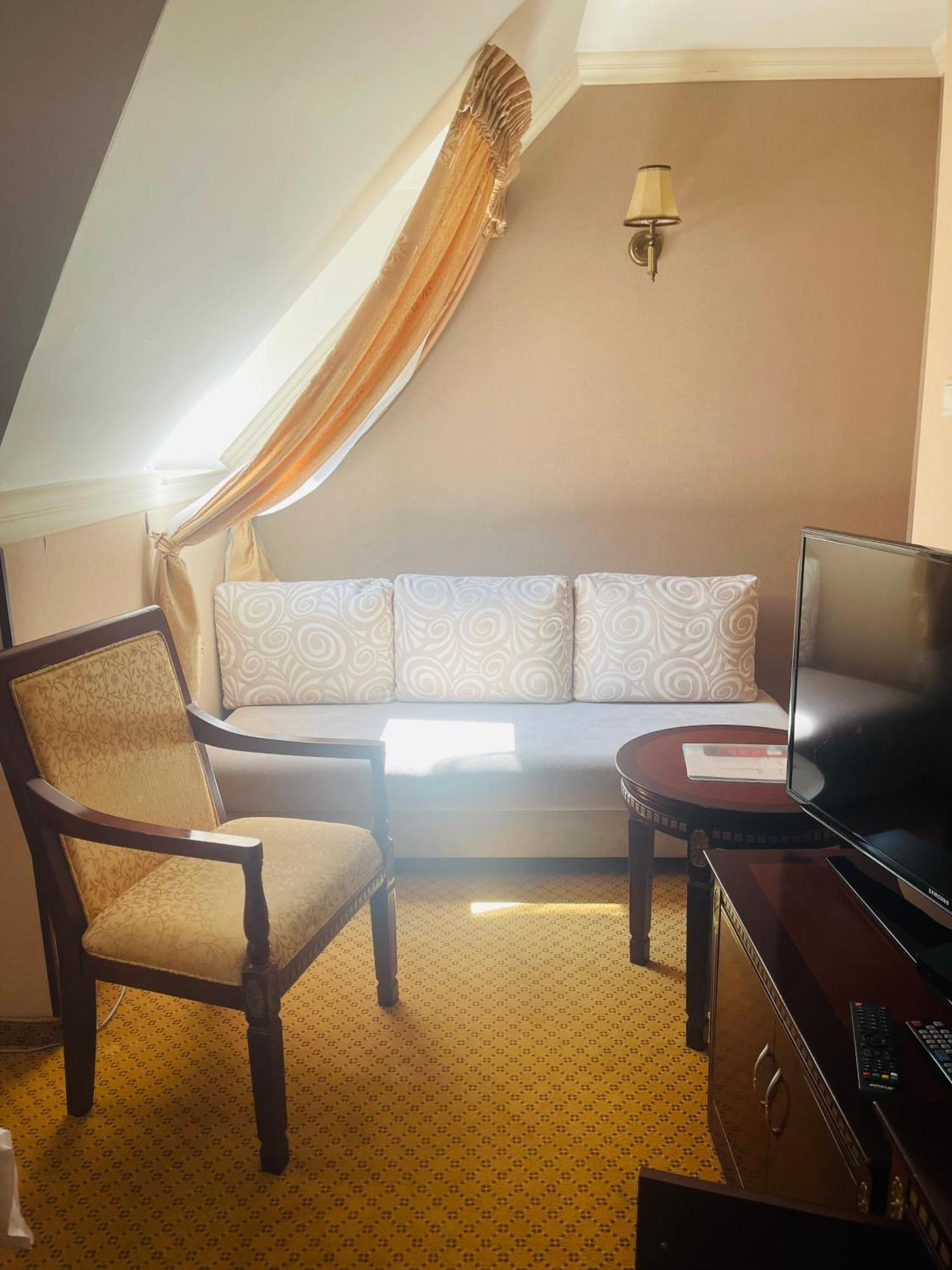 Villa Hotel Дебрецен Екстериор снимка