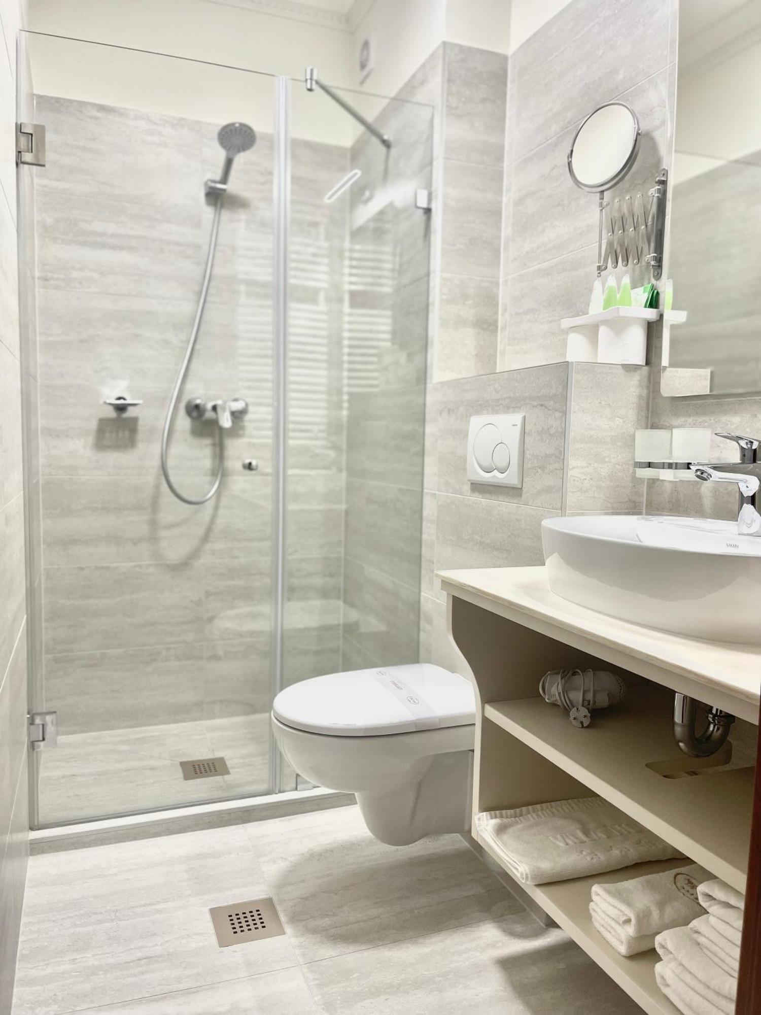 Villa Hotel Дебрецен Екстериор снимка