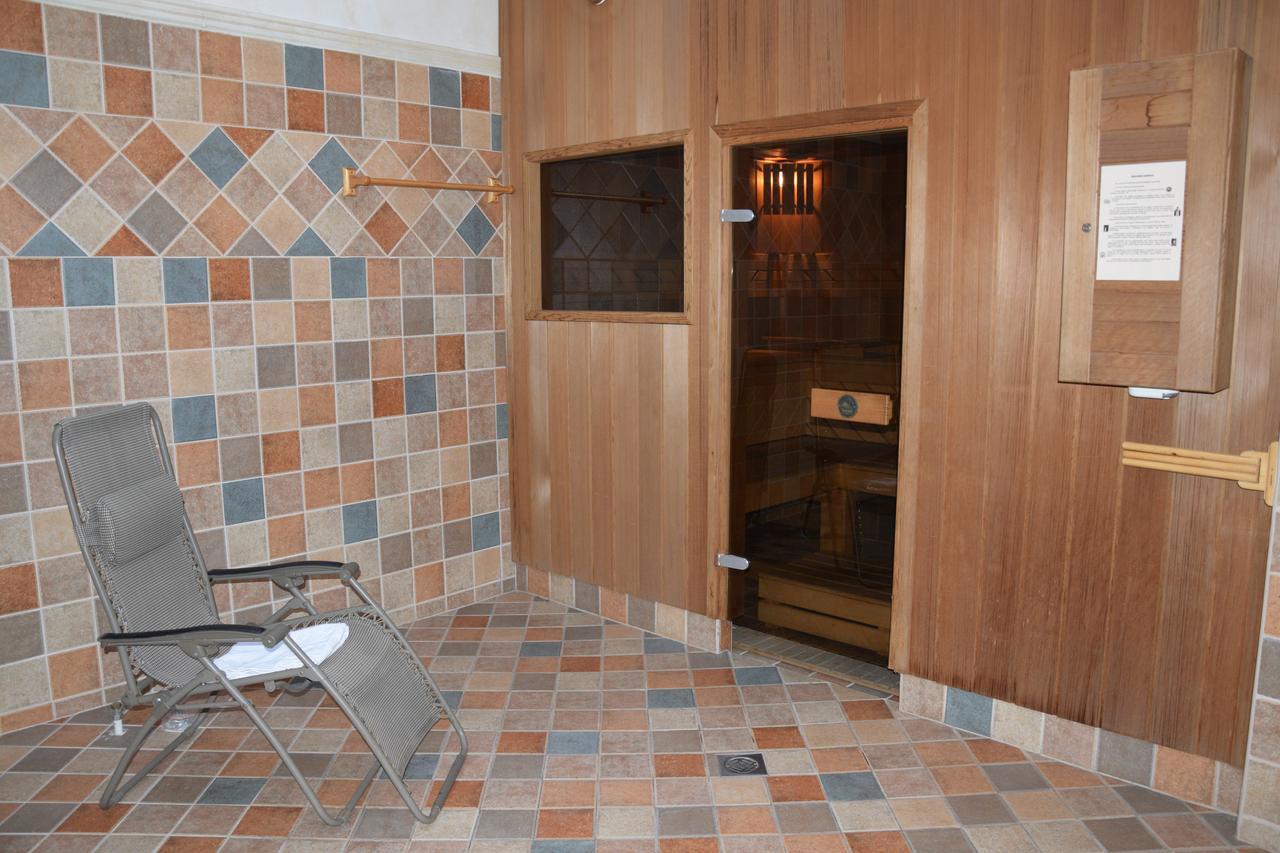 Villa Hotel Дебрецен Екстериор снимка